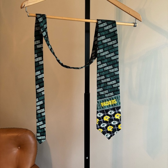 Green Bay Packers Patterned Tie - Picture 1 of 5